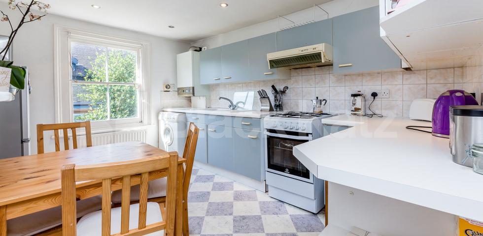 			Charming Split Level Flat !, 1 Bedroom, 1 bath, 1 reception Flat			 Palace Road, Crouch End