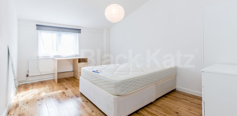 			STUNNING 4 BEDROOM HOUSE, 4 Bedroom, 1 bath, 1 reception House			 Berkeley Walk, HOLLOWAY-FINSBURY PARK-ISLINGTON