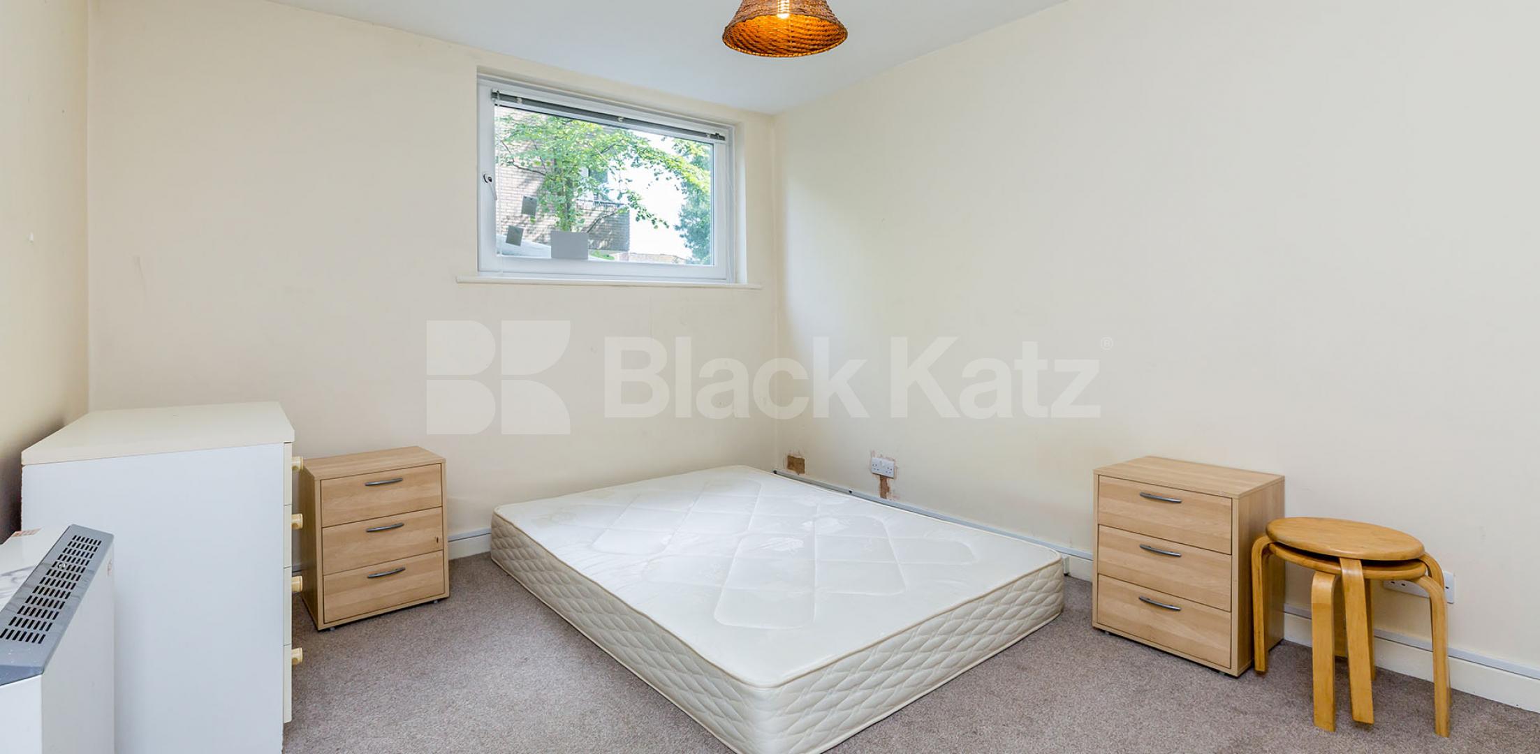 			New Instruction , 2 Bedroom, 1 bath, 1 reception Flat			 Mountview Road, STROUD GREEN-FINSBURY PARK