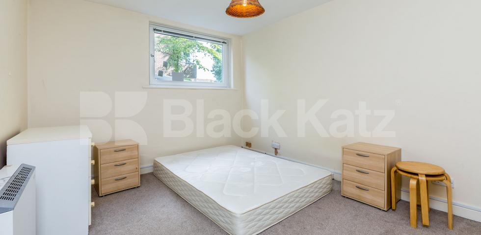 			New Instruction , 2 Bedroom, 1 bath, 1 reception Flat			 Mountview Road, STROUD GREEN-FINSBURY PARK