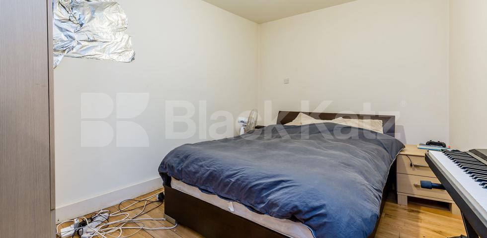 			1 Bedroom, 1 bath, 1 reception Ground Floor Flat			 High Street, Hornsey