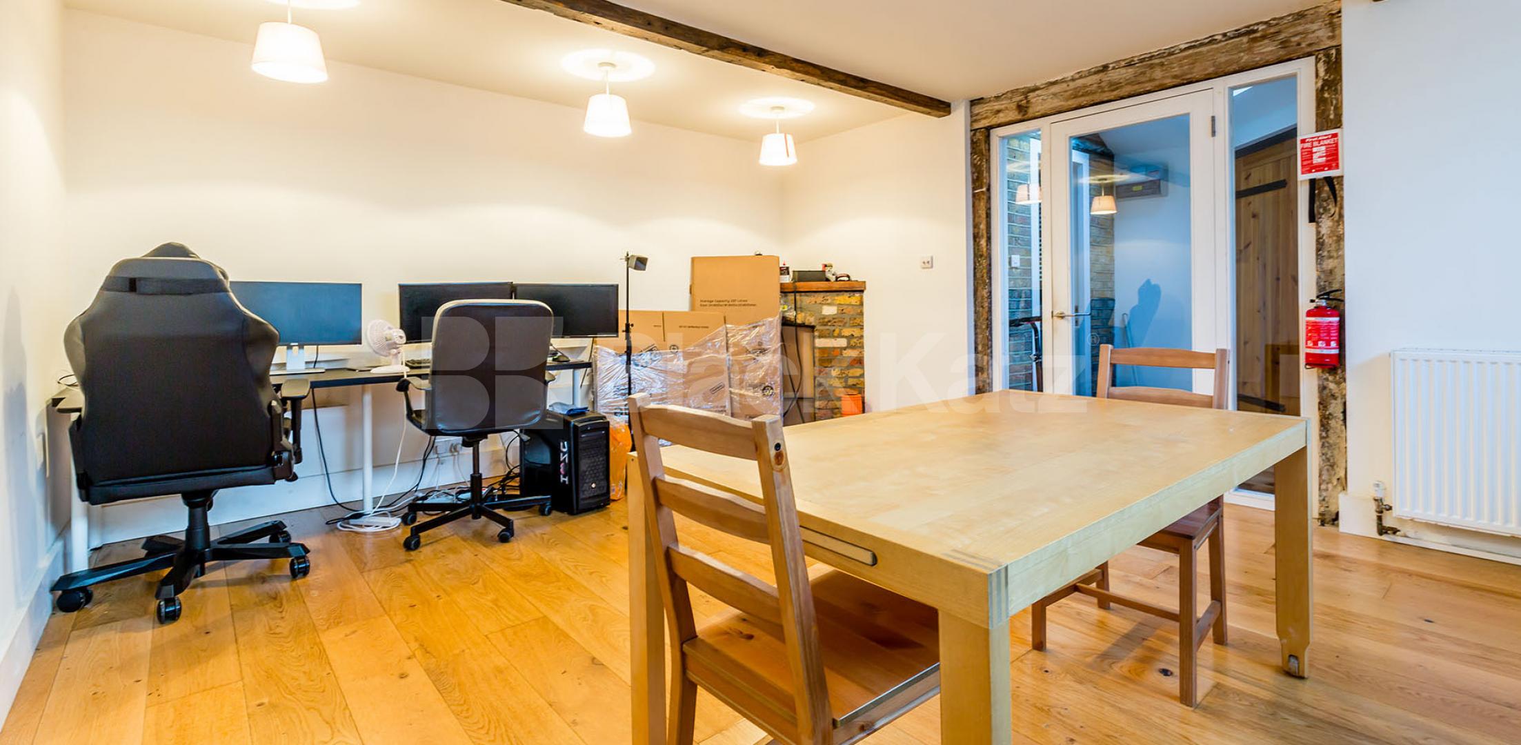 			1 Bedroom, 1 bath, 1 reception Ground Floor Flat			 High Street, Hornsey