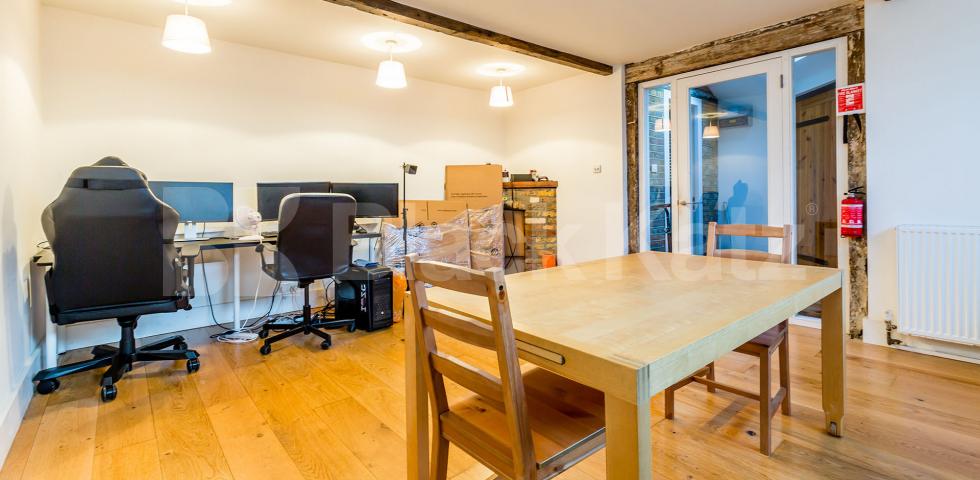 			1 Bedroom, 1 bath, 1 reception Ground Floor Flat			 High Street, Hornsey