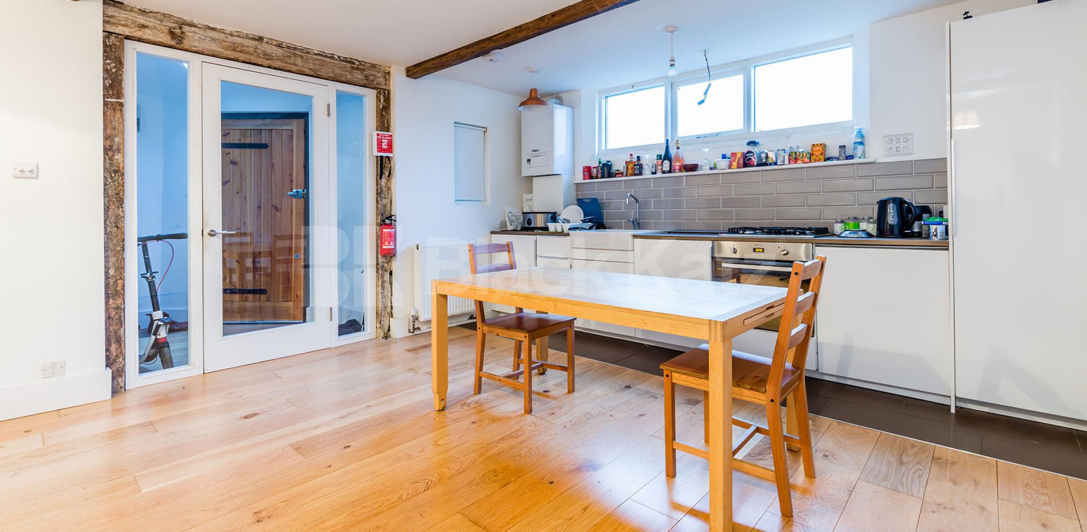 			1 Bedroom, 1 bath, 1 reception Ground Floor Flat			 High Street, Hornsey