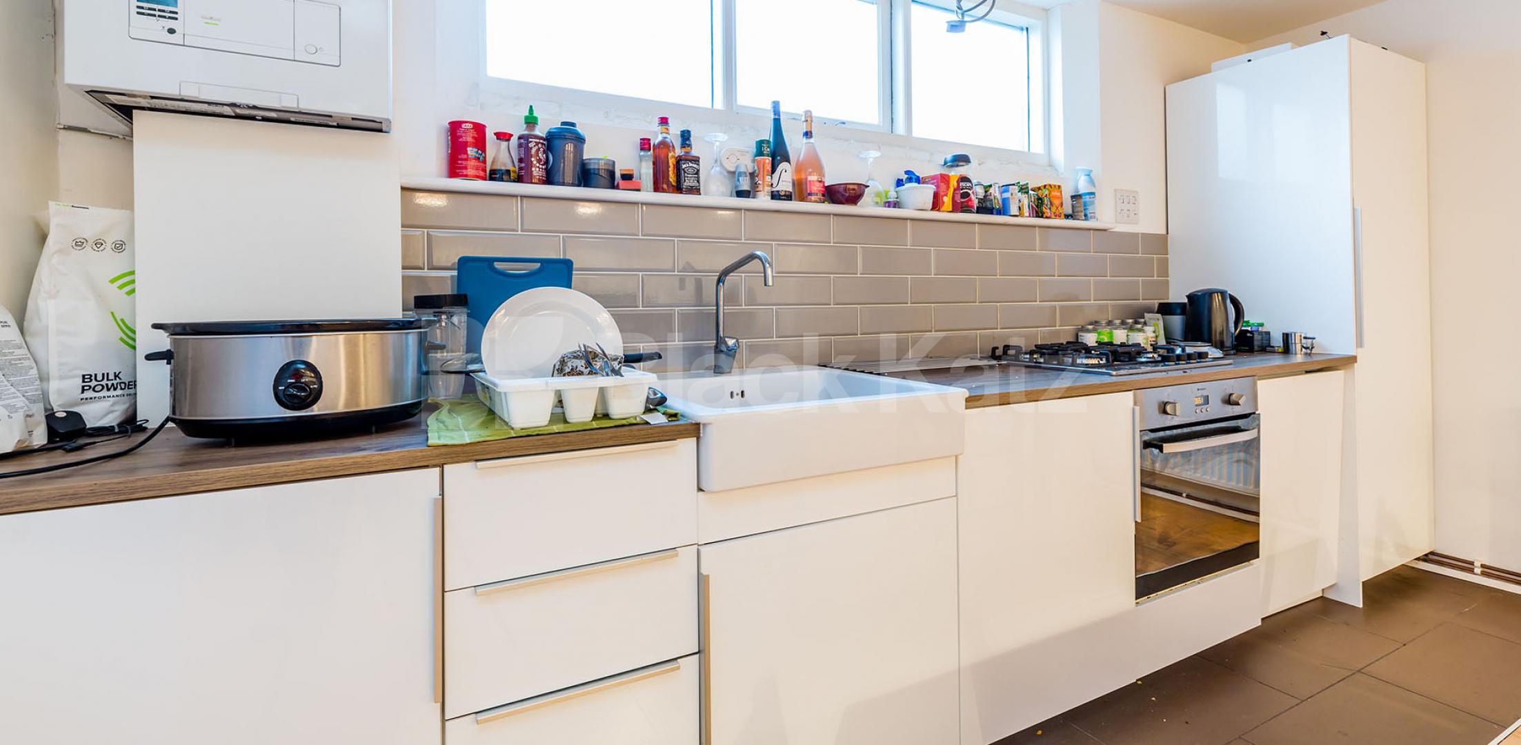 			1 Bedroom, 1 bath, 1 reception Ground Floor Flat			 High Street, Hornsey