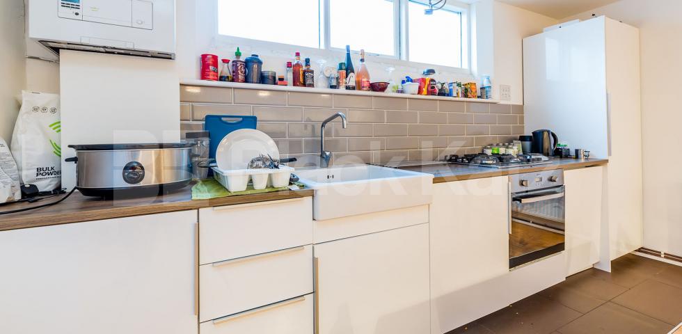 			1 Bedroom, 1 bath, 1 reception Ground Floor Flat			 High Street, Hornsey