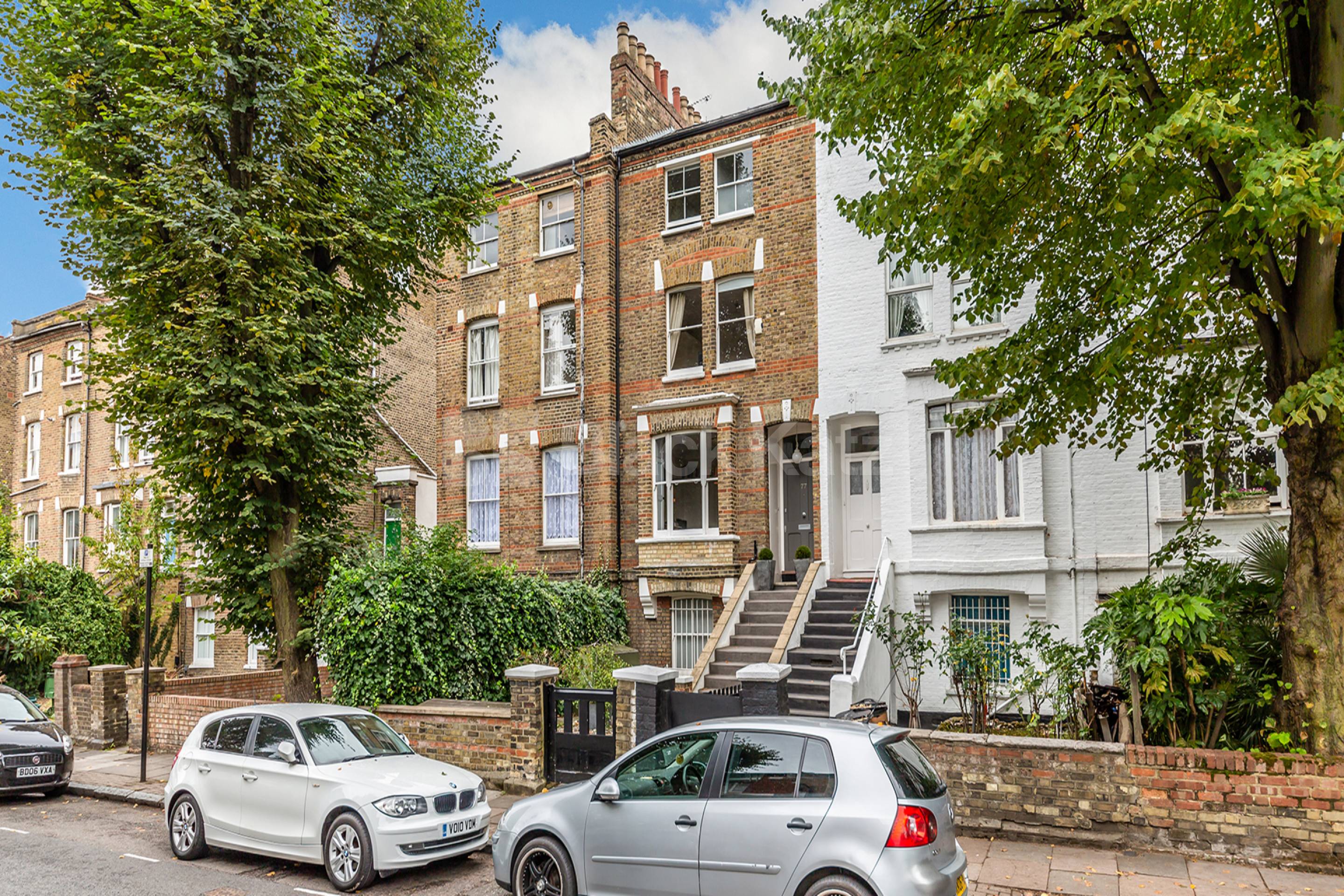 Bright and Modern two bedroom on a tree line street within a conservation area  Hartham Road  , Hillmarton Conservation Area  N7