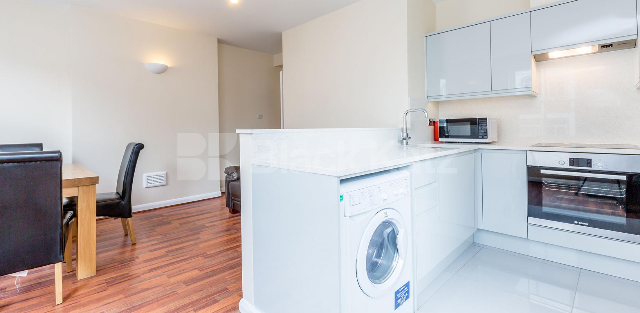 			NEW INSTRUCTION!, 2 Bedroom, 1 bath, 1 reception Flat			 Tottenham Crt Road, WEST END