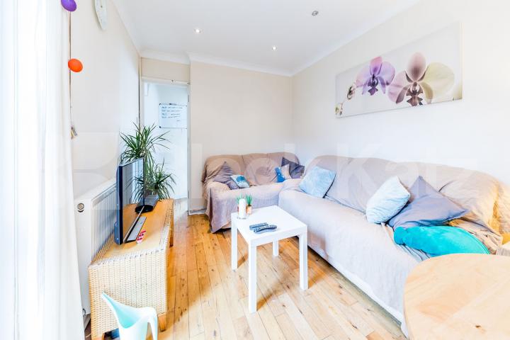 			4 BEDROOM, 2 BATHROOM HOUSE WITH PRIVATE GARDEN, 4 Bedroom, 1 bath, 1 reception House			 Williamson Street, HOLLOWAY 
