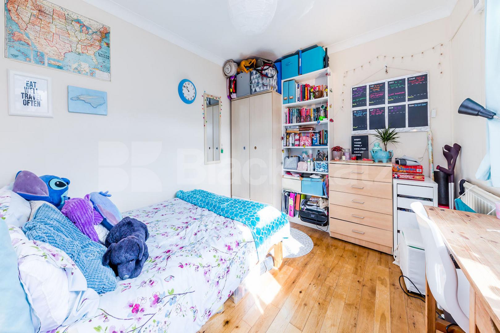 			4 BEDROOM, 2 BATHROOM HOUSE WITH PRIVATE GARDEN, 4 Bedroom, 1 bath, 1 reception House			 Williamson Street, HOLLOWAY 