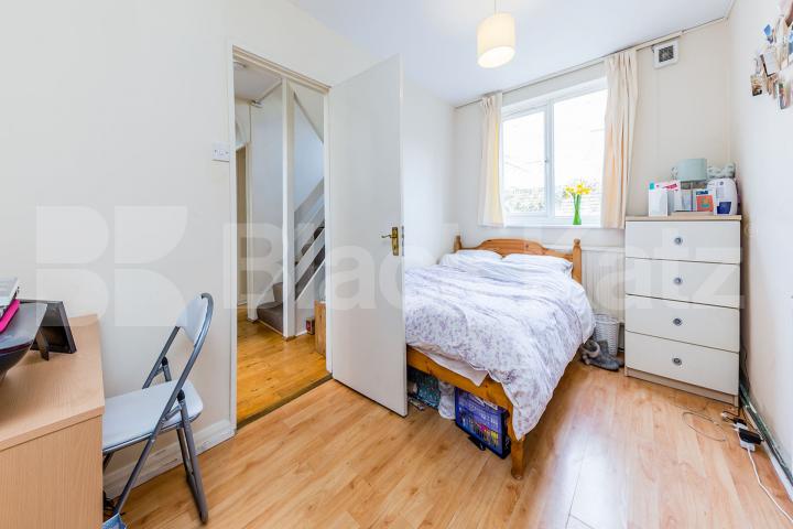 			4 BEDROOM, 2 BATHROOM HOUSE WITH PRIVATE GARDEN, 4 Bedroom, 1 bath, 1 reception House			 Williamson Street, HOLLOWAY 
