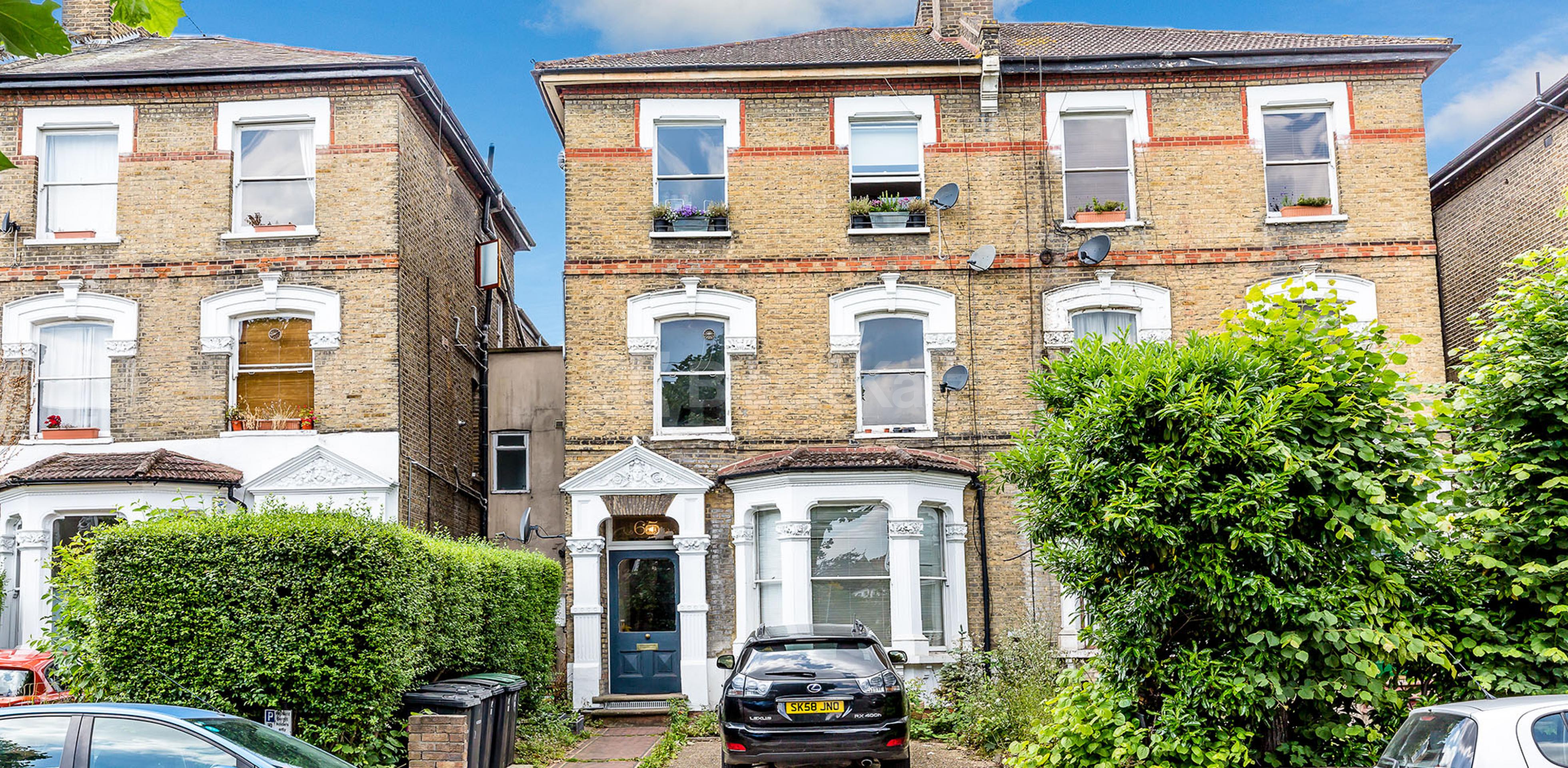 			3 Bedroom, 1 bath, 1 reception Apartment			 Middle Lane, Crouch End N8