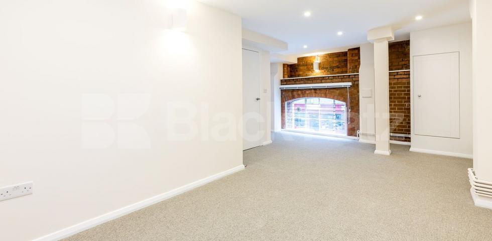 			WAREHOUSE CONVERSION , 2 Bedroom, 1 bath, 1 reception Flat			 Dove Road, ISLINGTON-CANONBURY