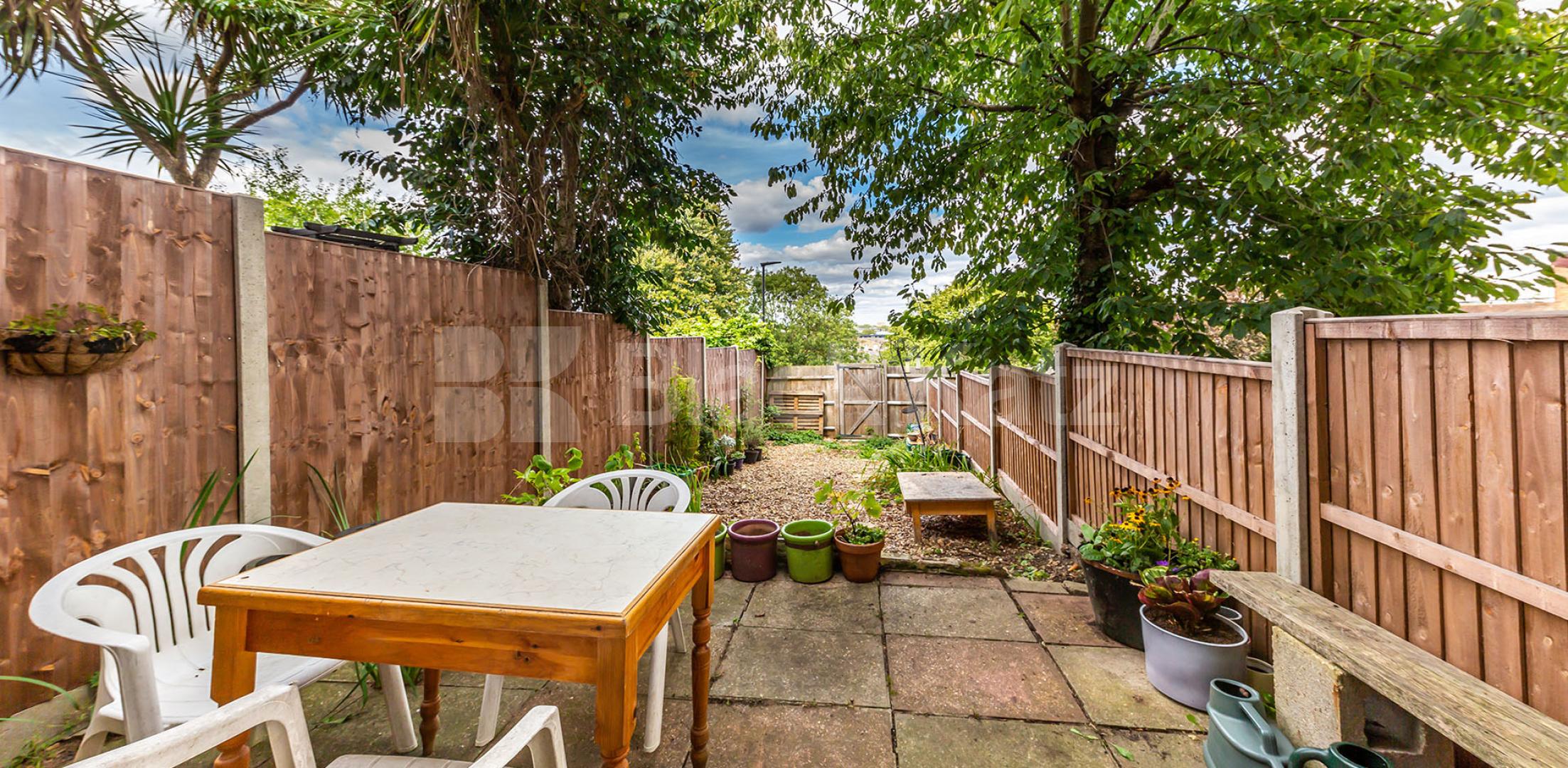 			Amazing 4 Bedroom Town House, 4 Bedroom, 1 bath, 1 reception House			 Minster Walk, Crouch End