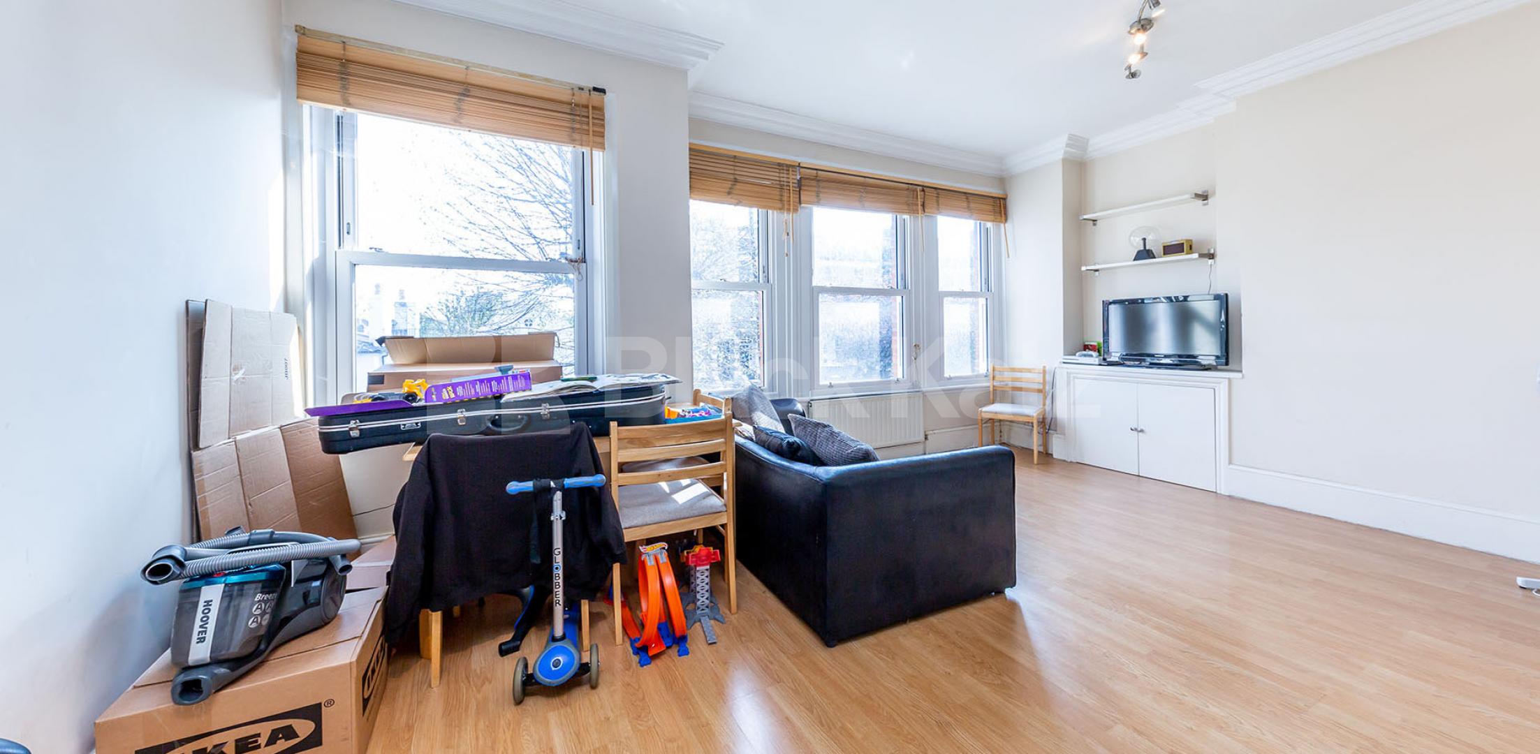 			2 Bedroom, 1 bath, 1 reception Flat			 Crouch Hill, Crouch End