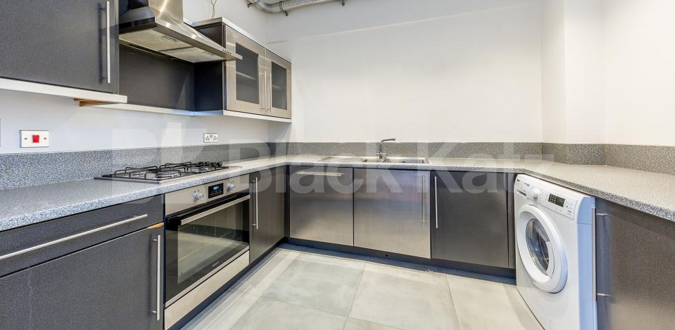 			2 Bedroom, 1 bath, 1 reception Apartment			 GROVE HOUSE-TUDOR ROAD, HACKNEY-BETHNAL GREEN-LONDON FIELDS