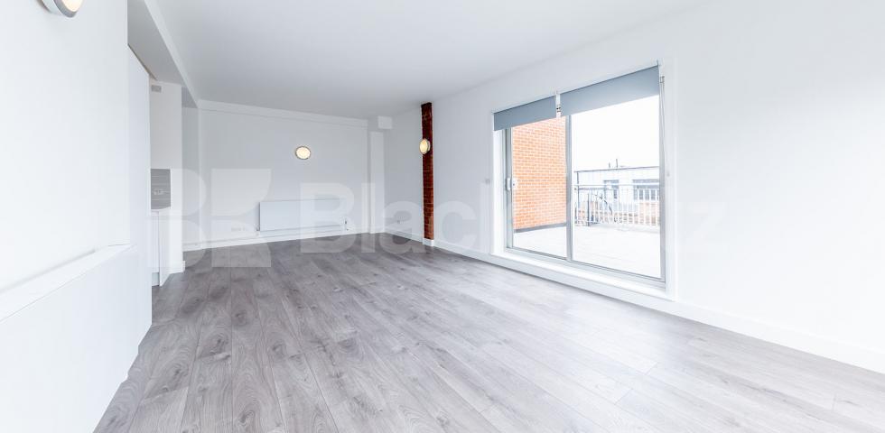 			NEWLY REFURBISHED 2 BEDROOM TWO BATHROOM, 2 Bedroom, 1 bath, 1 reception Apartment			  GROVE HOUSE-TUDOR ROAD,  HACKNEY-BETHNAL GREEN-LONDON FIELDS 