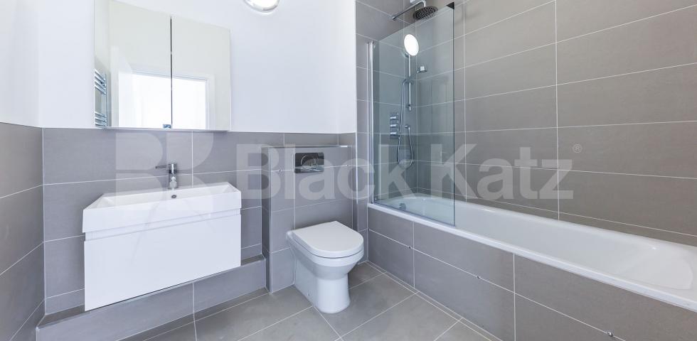 			NEWLY REFURBISHED 2 BEDROOM TWO BATHROOM, 2 Bedroom, 1 bath, 1 reception Apartment			  GROVE HOUSE-TUDOR ROAD,  HACKNEY-BETHNAL GREEN-LONDON FIELDS 