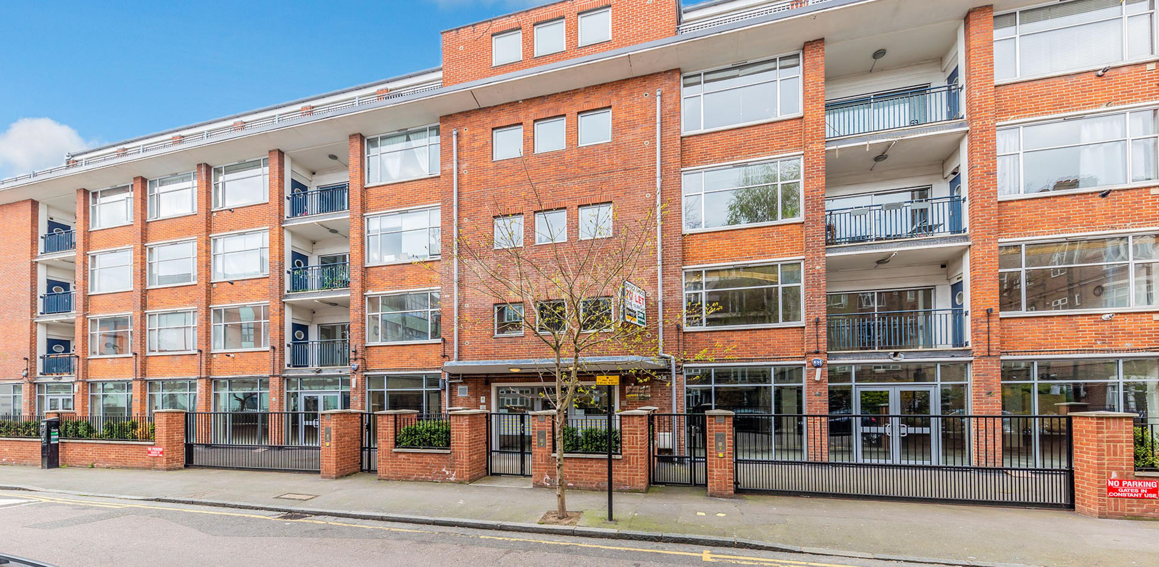 			VIRTUAL TOUR AVAILABLE!, 2 Bedroom, 1 bath, 1 reception Apartment			 GROVE HOUSE-TUDOR ROAD, HACKNEY-BETHNAL GREEN-LONDON FIELDS E9