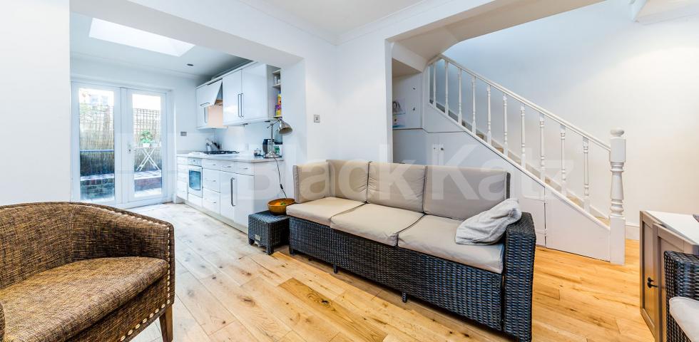 			New Instruction, 2 Bedroom, 1 bath, 1 reception Ground Floor Maisonette			 Elmore Street, ISLINGTON