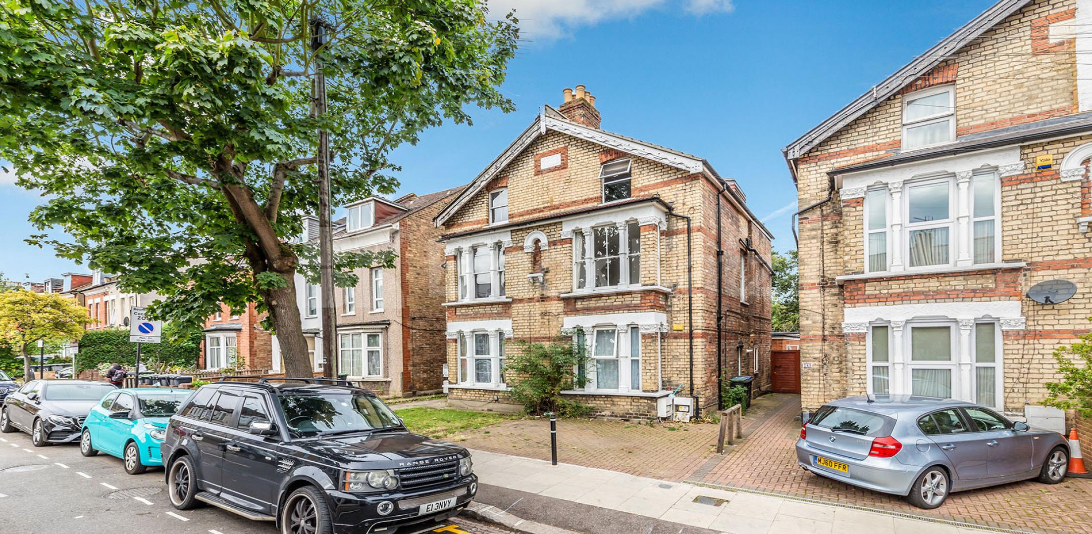 			3 Bedroom, 1 bath, 1 reception Flat			 Whittington Road, Bounds Green