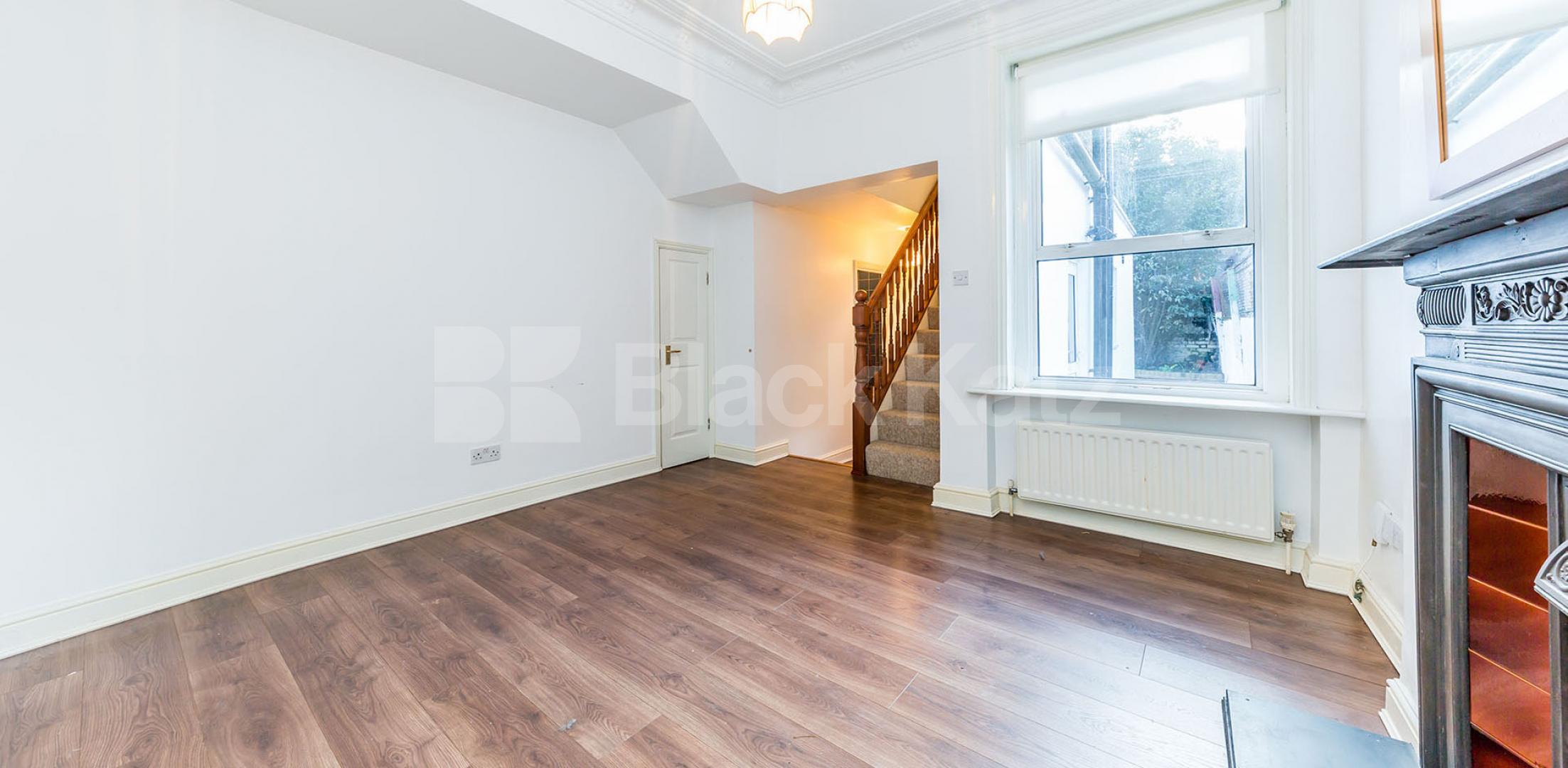 			NEW INSTRUCTION!, 2 Bedroom, 1 bath, 1 reception Apartment			 Horsell Road N5, HOLLOWAY-HIGHBURY ISLINGTON