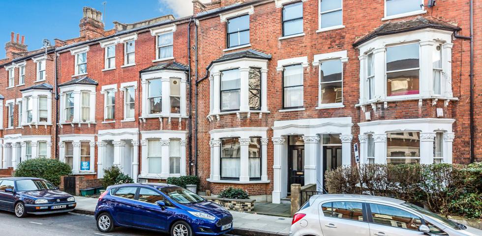 			NEW INSTRUCTION!, 2 Bedroom, 1 bath, 1 reception Apartment			 Horsell Road N5, HOLLOWAY-HIGHBURY ISLINGTON