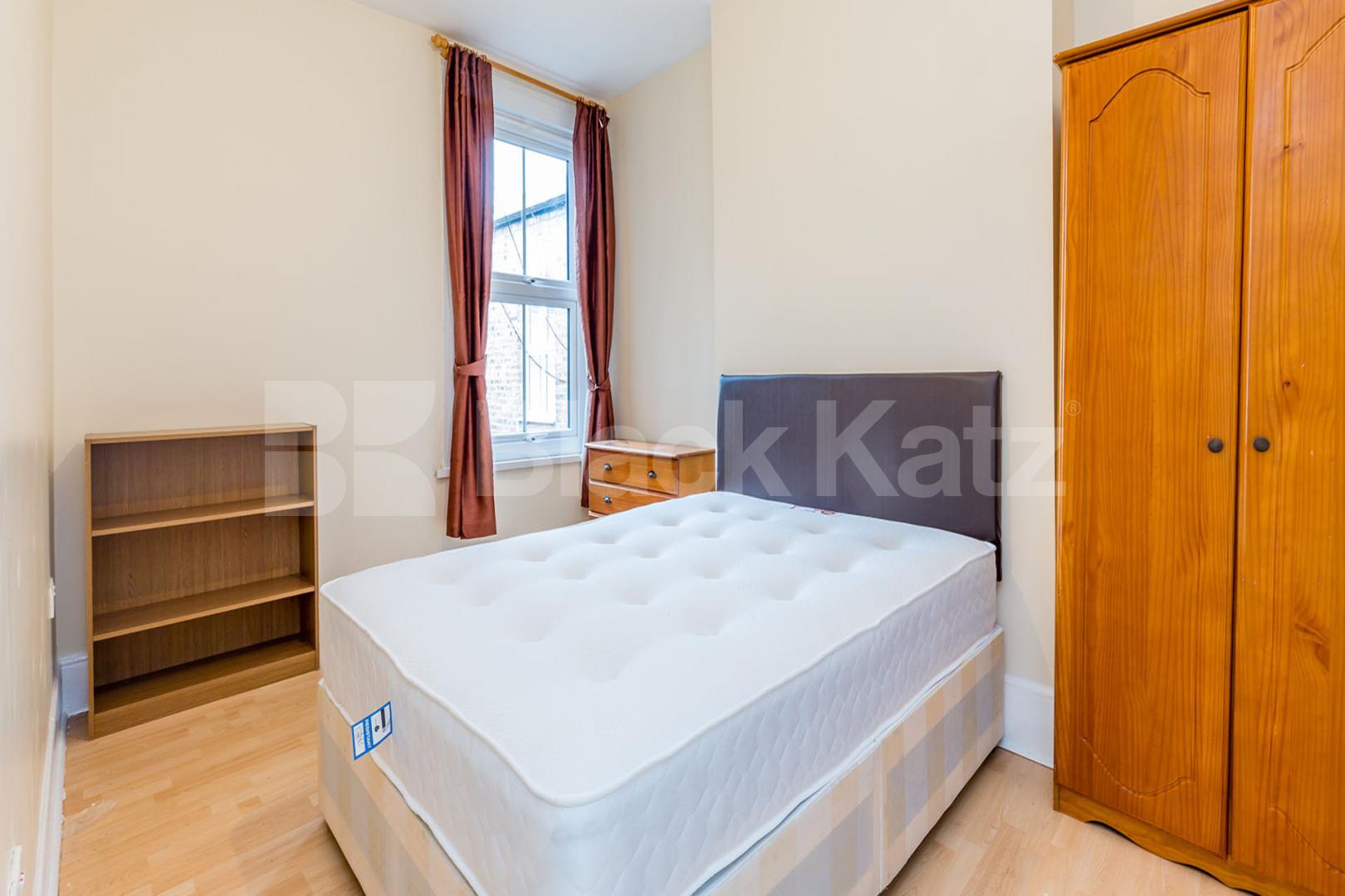 Located only a few minutes walk to Archway Station zone 2 Northern Line Holloway Road, Archway