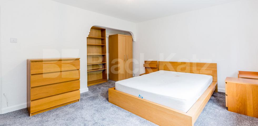 Spacious four double bedroom house with a garden Penderyn Way, Tufnell Park / Holloway