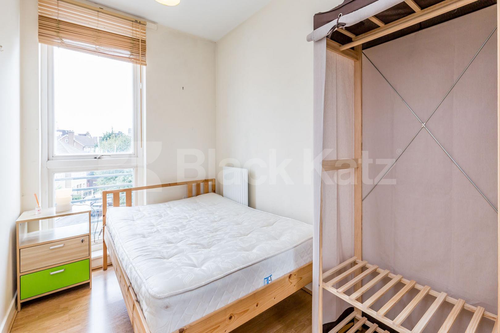 Spacious two bedroom property set on the third floor of a private development Roman Way, Caledonian Road