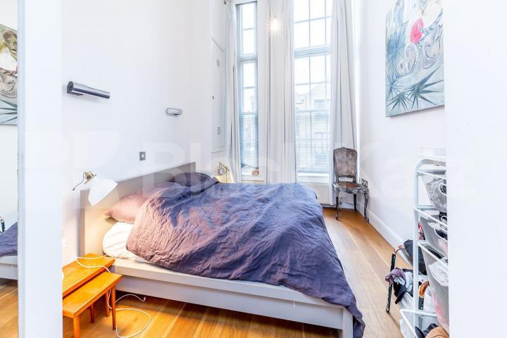 Located within a converted school is this spectacular split level 2 bedroom  Teesdale Close-Minstrel Court, Bethnal Green 