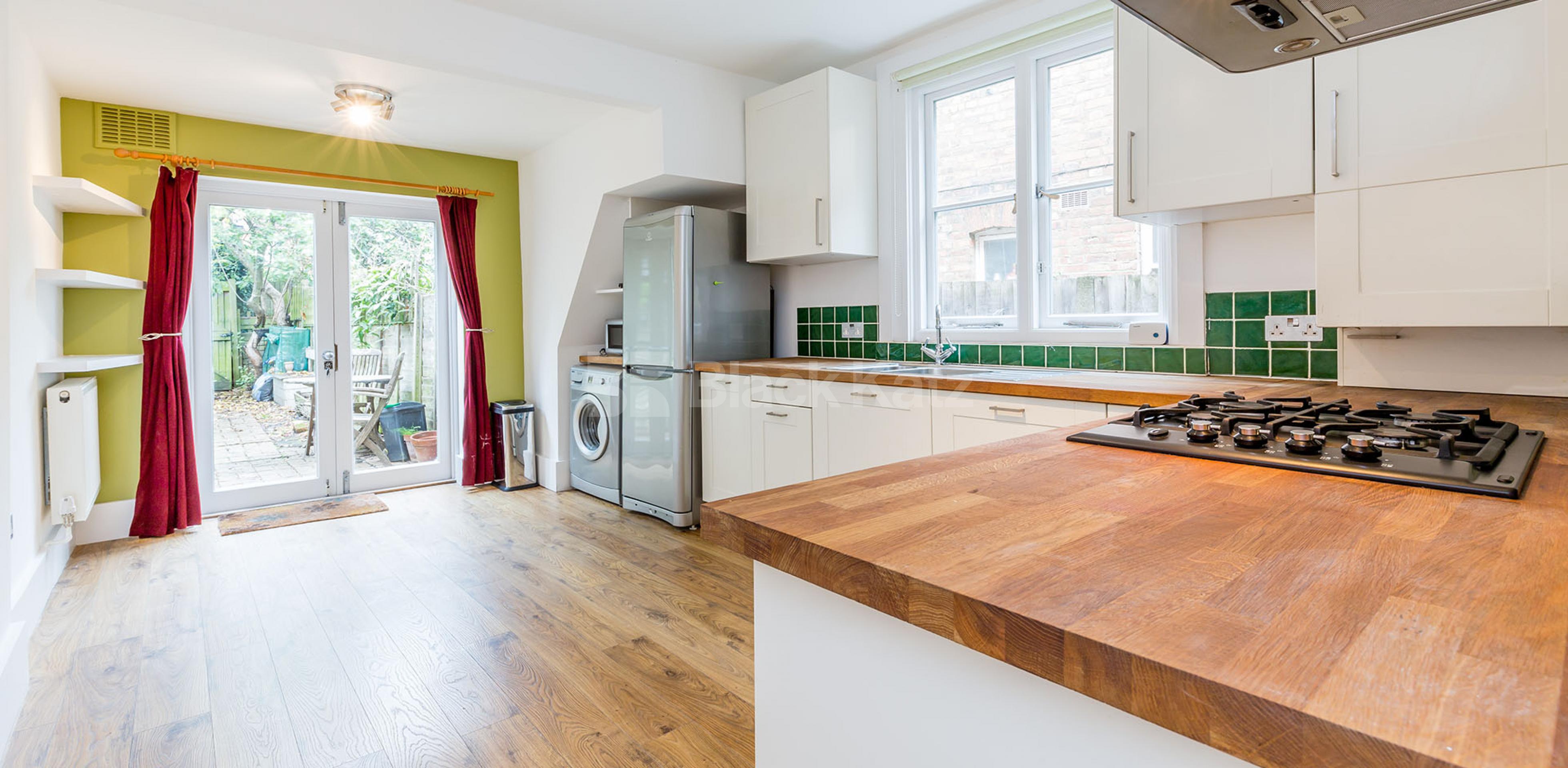 			2 Bedroom, 1 bath, 1 reception Ground Floor Flat			 Nightingale Lane, Crouch End/Hornsey N8