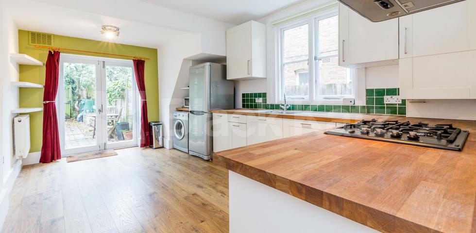 			2 Bedroom, 1 bath, 1 reception Ground Floor Flat			 Nightingale Lane, Crouch End/Hornsey