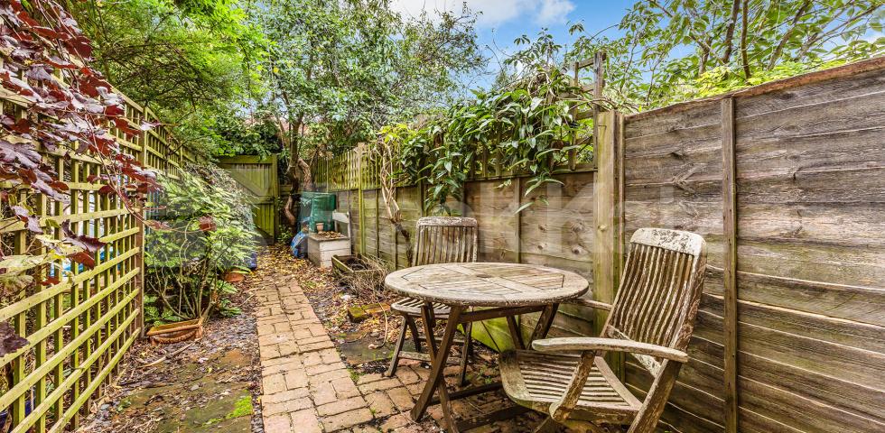 			2 Bedroom, 1 bath, 1 reception Ground Floor Flat			 Nightingale Lane, Crouch End/Hornsey