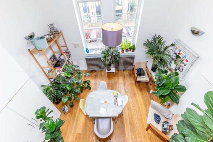 Located within a converted school is this spectacular split level 2 bedroom  Teesdale Close-Minstrel Court, Bethnal Green 