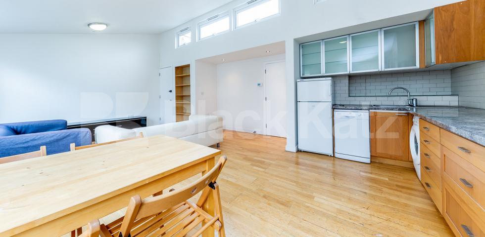 			NEW INSTRUCTION!, 2 Bedroom, 1 bath, 1 reception Flat			 Blackstock Road, HIGHBURY