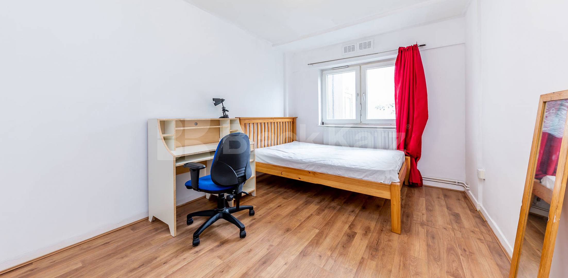 			STUDENT FRIENDLY!, 5 Bedroom, 1 bath, 1 reception Flat			 Agdon Street, CLERKENWELL-ANGEL-FARRINGDON-BARBICAN