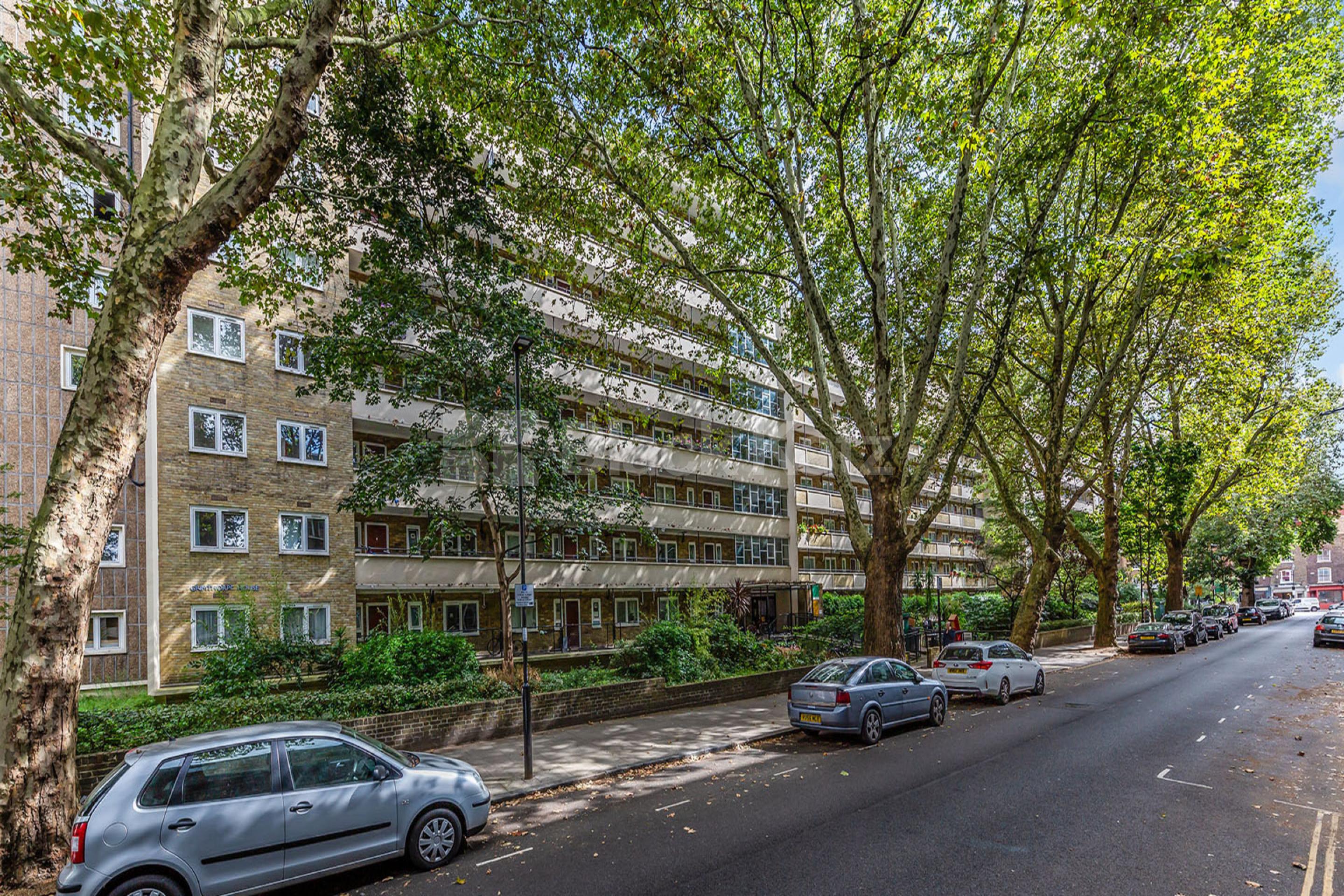Located in Clerkenwell in zone 1 located minutes to Barbican and Faringdon  Agdon Street, Clerkenwell EC1V