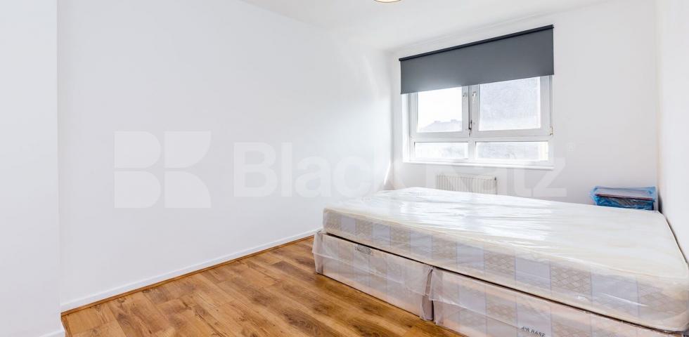 			NEWLY REFURBISHED 4 BEDROOM MAISONETTE , 4 Bedroom, 1 bath, 1 reception Flat			 Tidey Street, MILE END-BOW