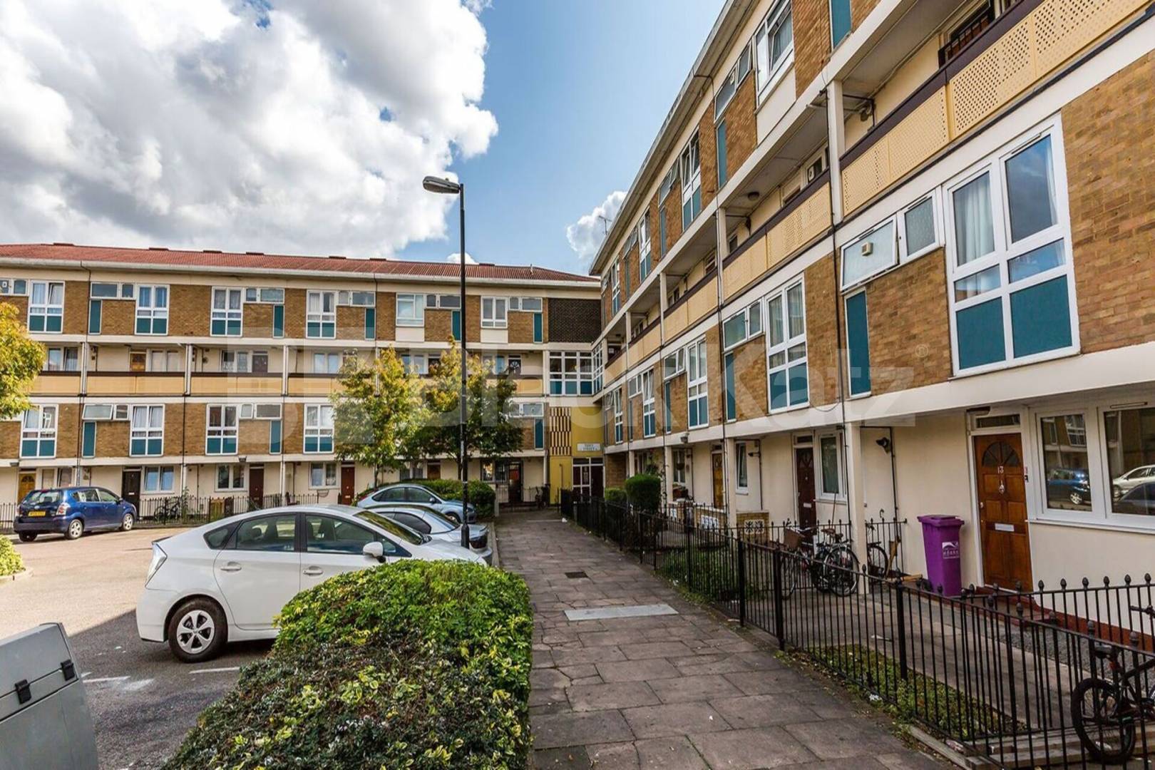 4 bedroom split over two floors with large double bedrooms and a garden Tidey Street, Mile End / Bow E3