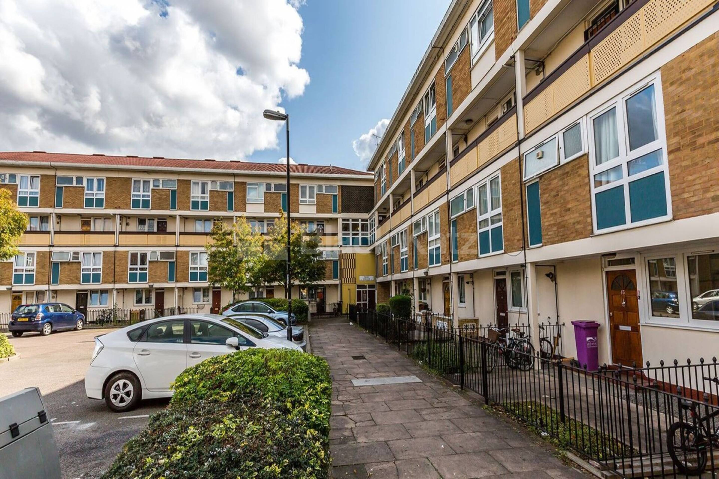 4 bedroom split over two floors with large double bedrooms and a garden Tidey Street, Mile End / Bow E3 E3