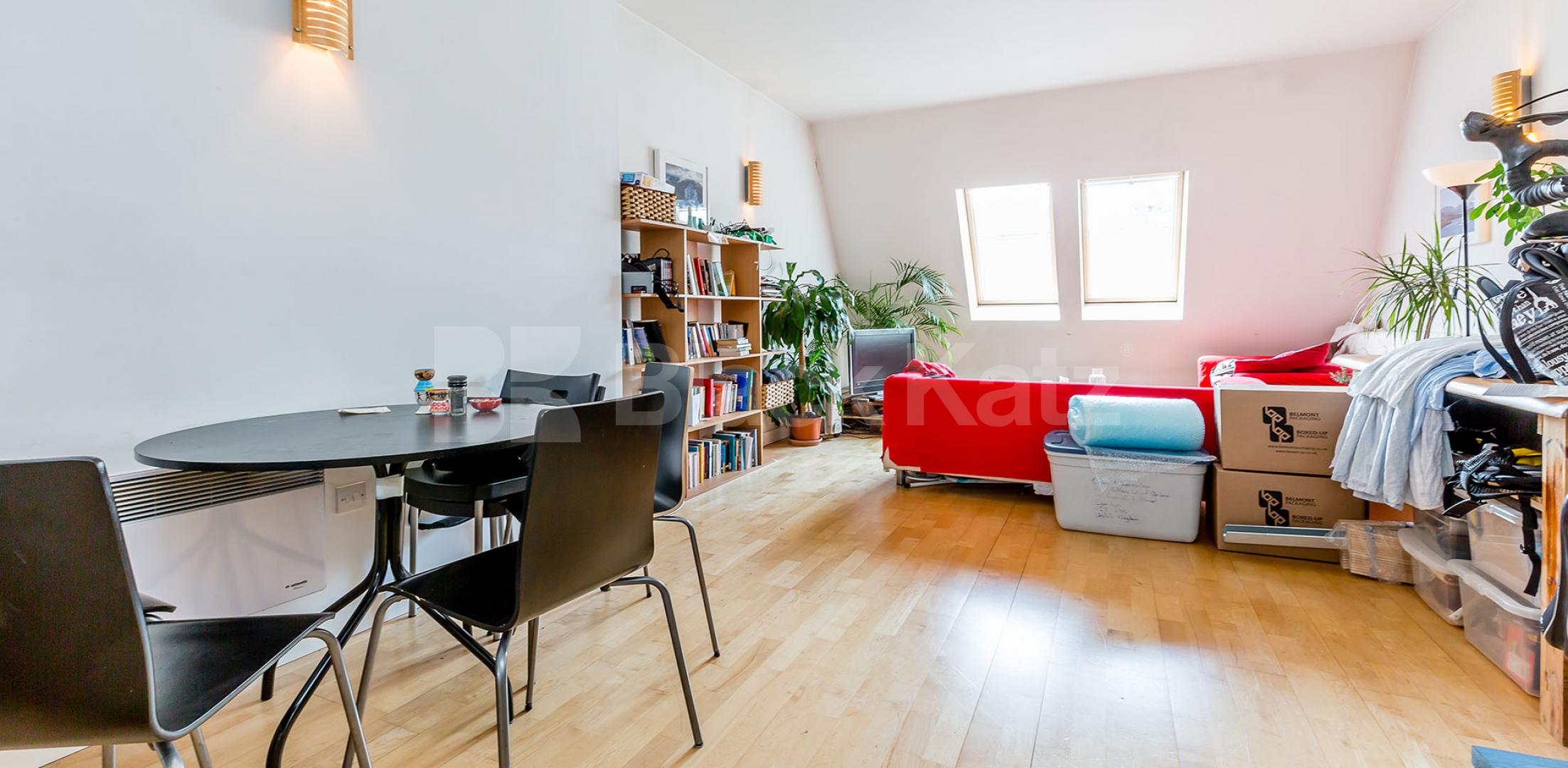 Ample parking facilities 2 Bedroom, Furnished Flat in Red Square