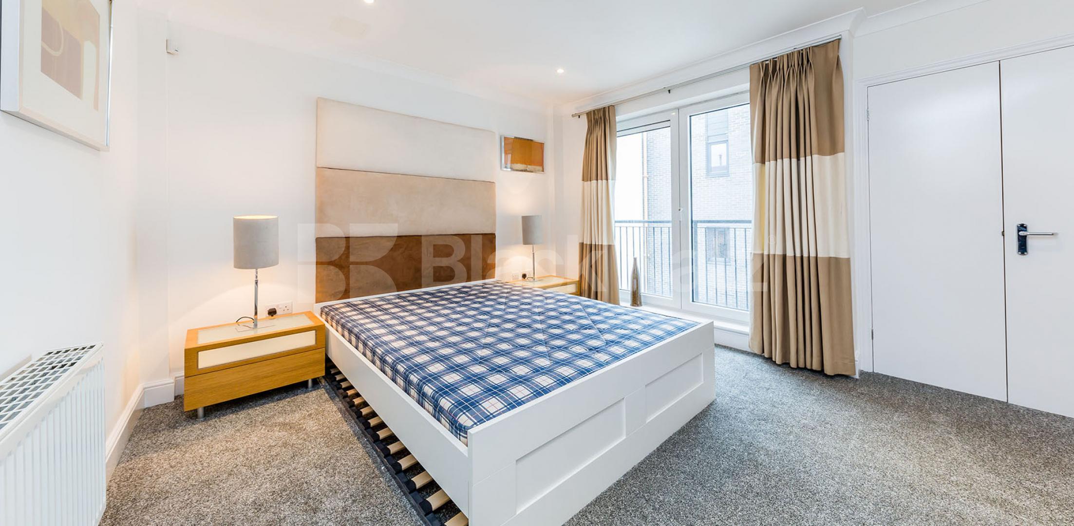 			STUNNING TWO BED IN ANGEL, 2 Bedroom, 1 bath, 1 reception Flat			 THE POINT-BARON STREET, ANGEL-ISLINGTON