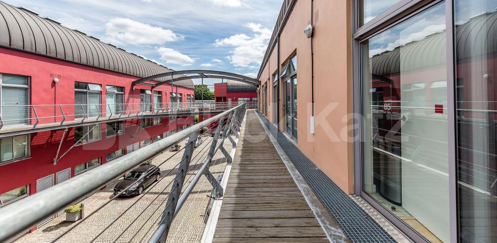 			MUST SEE!!, 2 Bedroom, 1 bath, 1 reception Flat			 Red Square, Carysfort Road, STOKE NEWINGTON