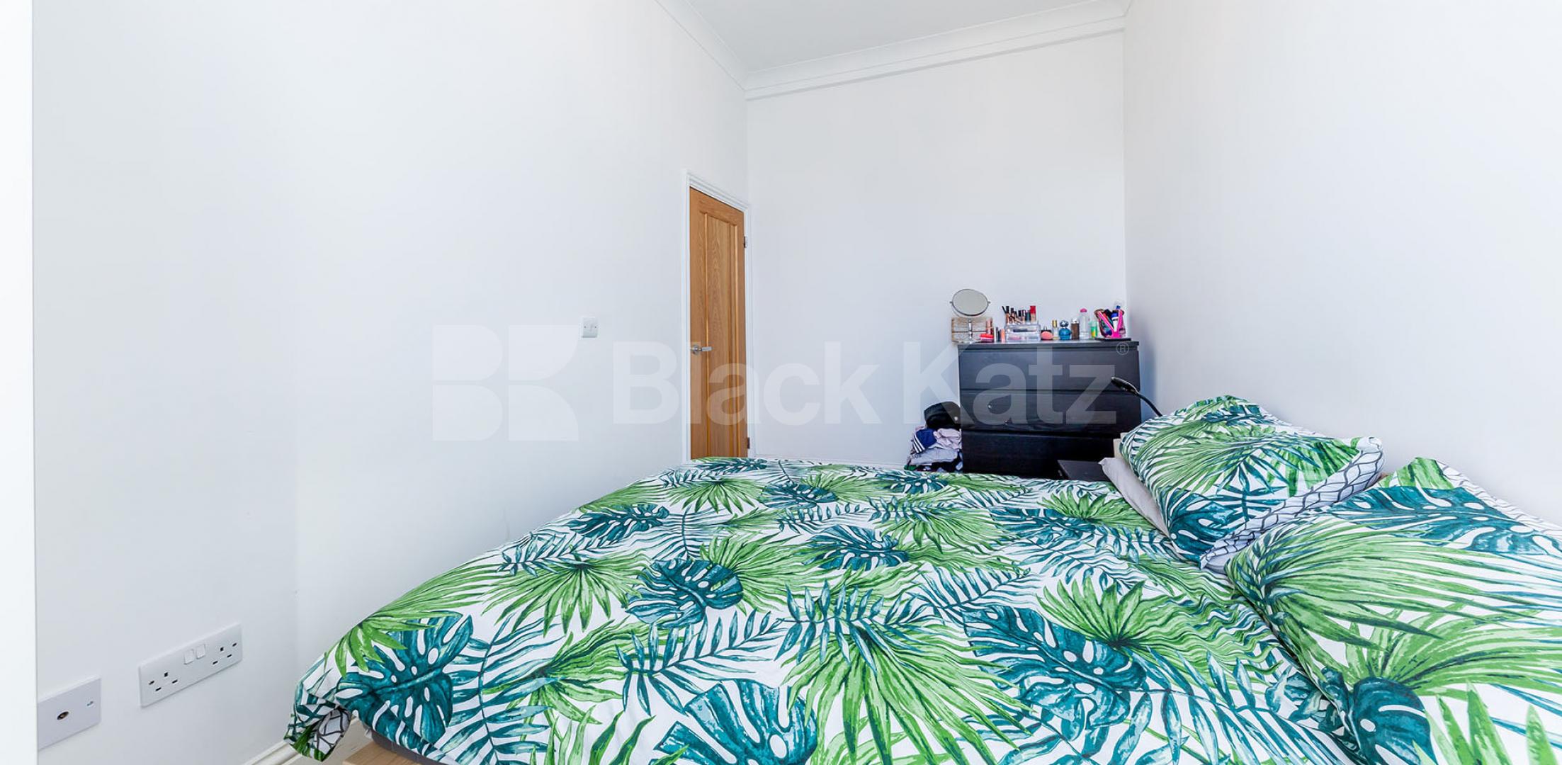 			VIRTUAL TOUR AVAILABLE!, 1 Bedroom, 1 bath, 1 reception Apartment			 Huddleston Road , TUFNELL PARK N7