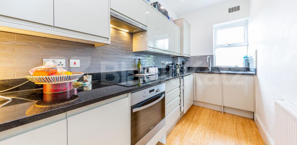 			VIRTUAL TOUR AVAILABLE!, 1 Bedroom, 1 bath, 1 reception Apartment			 Huddleston Road , TUFNELL PARK N7