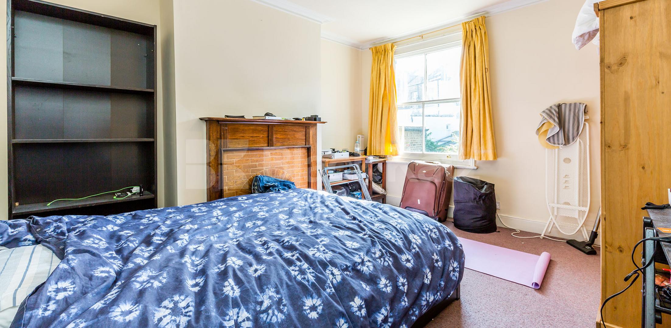 			Fantastic Large Split Level Flat, 3 Bedroom, 1 bath, 1 reception Flat			 Palace Gates Road, ALEXANDRA PALACE