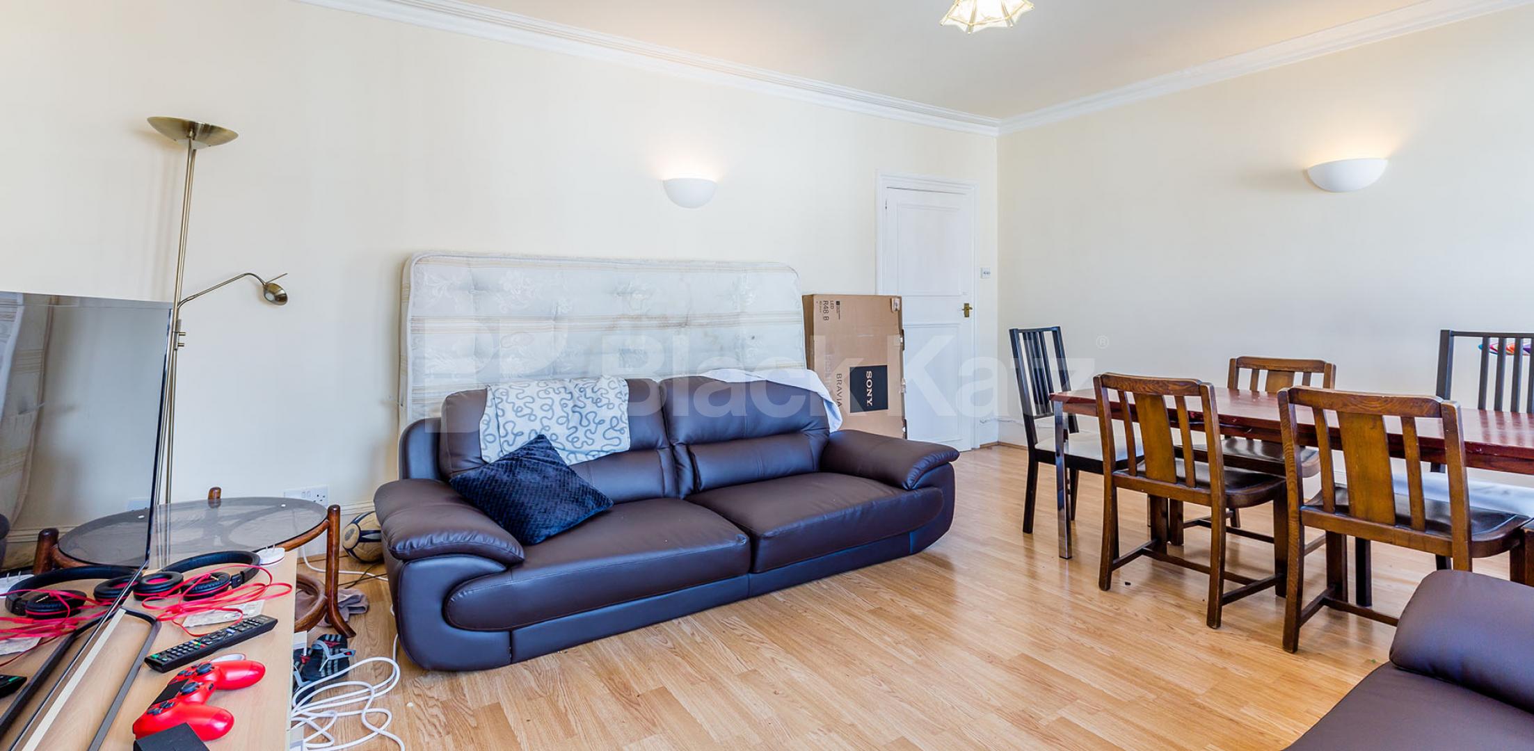 			Fantastic Large Split Level Flat, 3 Bedroom, 1 bath, 1 reception Flat			 Palace Gates Road, ALEXANDRA PALACE