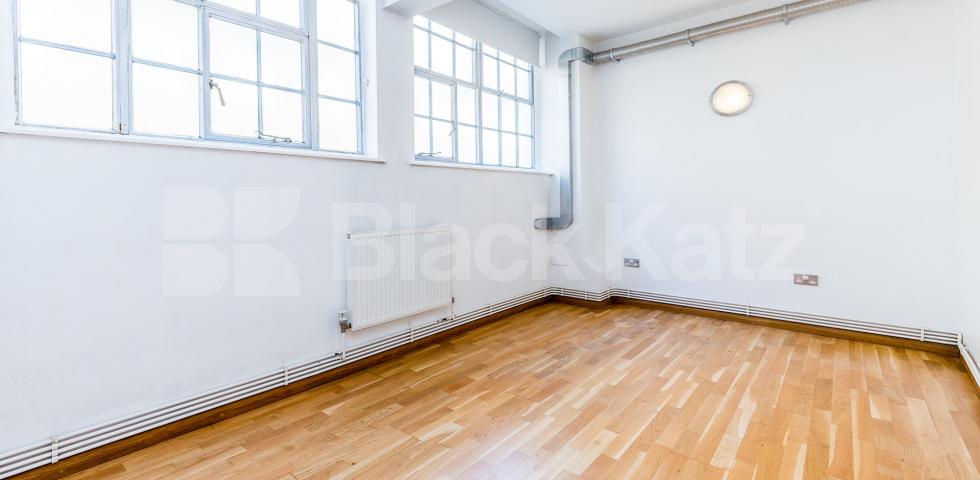 			STUNNING 1 BED WAREHOUSE APARTMENT, 1 Bedroom, 1 bath, 1 reception Flat			 ABILITY VIEW-KINGSLAND ROAD, DALSTON-HAGGERSTON