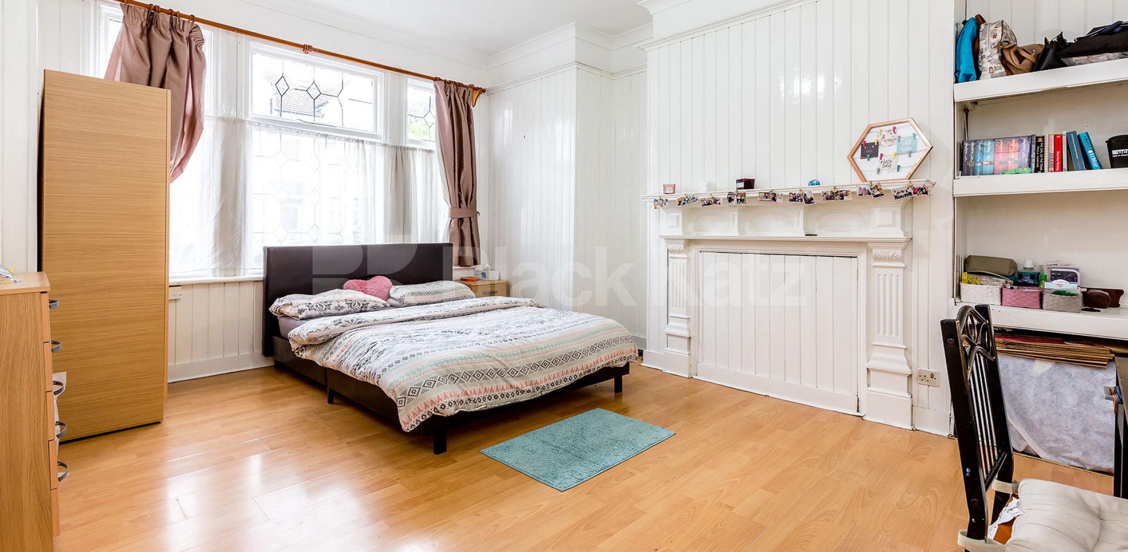 			5 Bedroom, 1 bath, 1 reception Terraced House			 Tottenhall Rd, Palmers Green